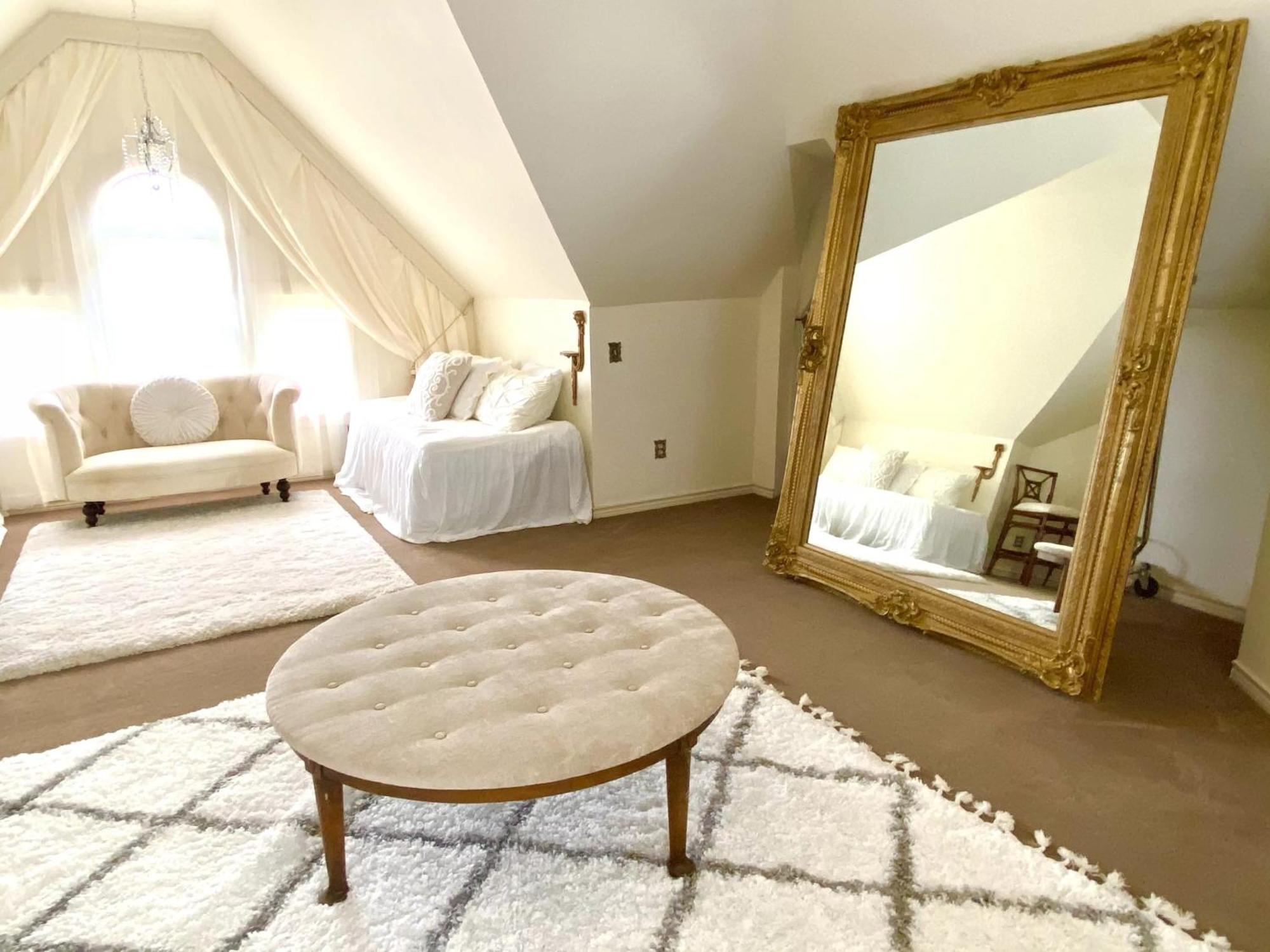 Four Winds Victorian Venue & Suites Bonham Phòng bức ảnh